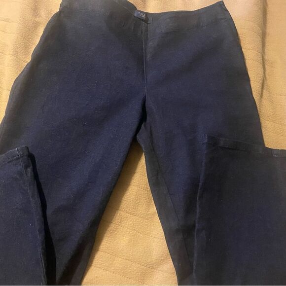 Nice dark blue jeans by Talbots in size 12 Petite - Picture 2 of 2